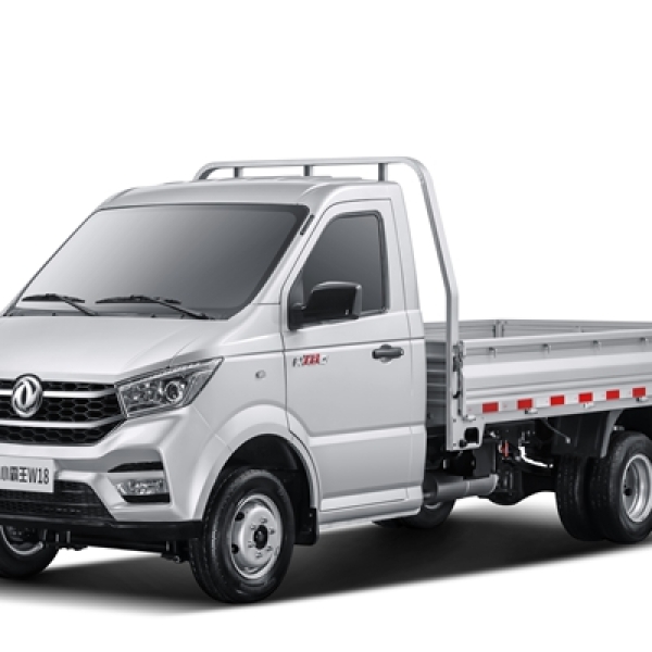 东风小卡宽敞空间与舒适座椅提升驾驶体验