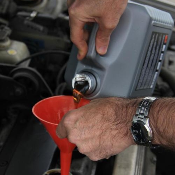 东风小卡刹车系统检查与维修指南：确保行车安全的关键步骤