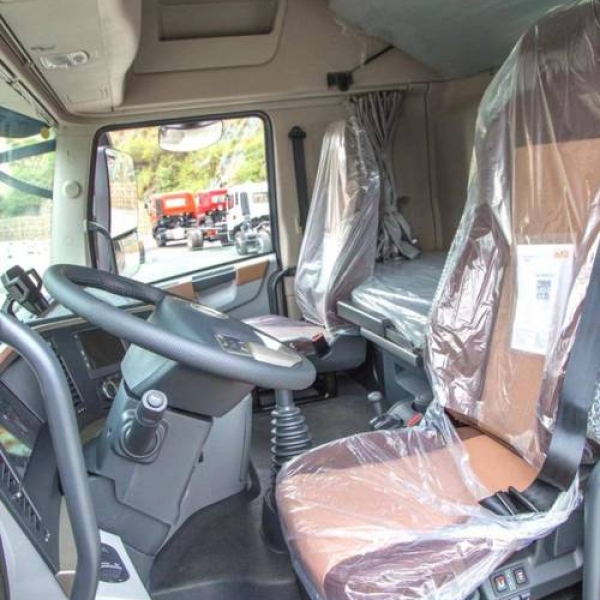 东风小卡货车驾驶室提升驾驶舒适与效率